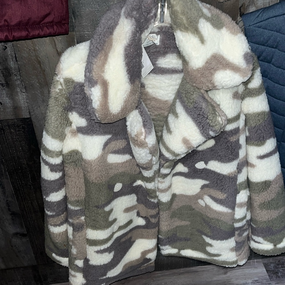 Z SUPPLY, NWT, CAMO SHERPA COAT, SMALL